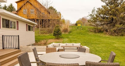 Unplug, Unwind, and Explore at Papa's Place.