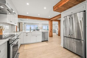 Condo, Multiple Beds, Balcony, Ocean View (632 New Haven) | Private kitchen | Fridge, microwave, oven, stovetop