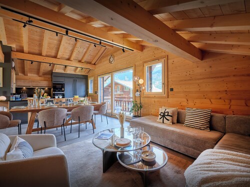 Lodge Skadi - alpine holiday for 8 with spa - OVO Network