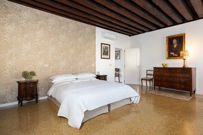 1 Schlafzimmer, Bügeleisen/Bügelbrett, kostenloses WLAN, Bettwäsche