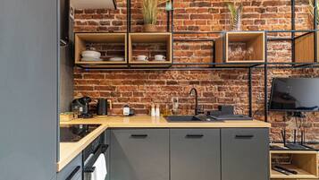 Refrigerador, horno, parrilla de estufa y lavavajillas