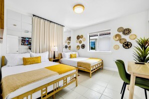 2 habitaciones, escritorio, tabla de planchar con plancha y wifi gratis 