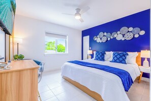 2 bedrooms, desk, iron/ironing board, WiFi - 2-bedroom apartment in Miami - Top Location - 8PPL- Parking - Laundry (Miami)