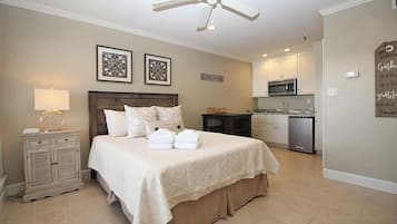 Studio Suite, Multiple Beds, Patio, Pool View (505 Sunsuite)