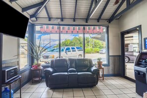 Reception - Colony Inn By OYO Columbus US-280 (Columbus)