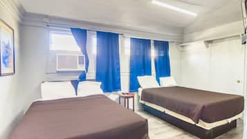 3 Queen Beds with Kitchenette | 免費無線上網、床單