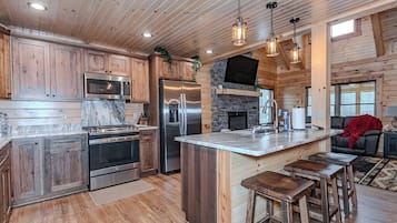 Refrigerador, microondas, horno, placa de cocina