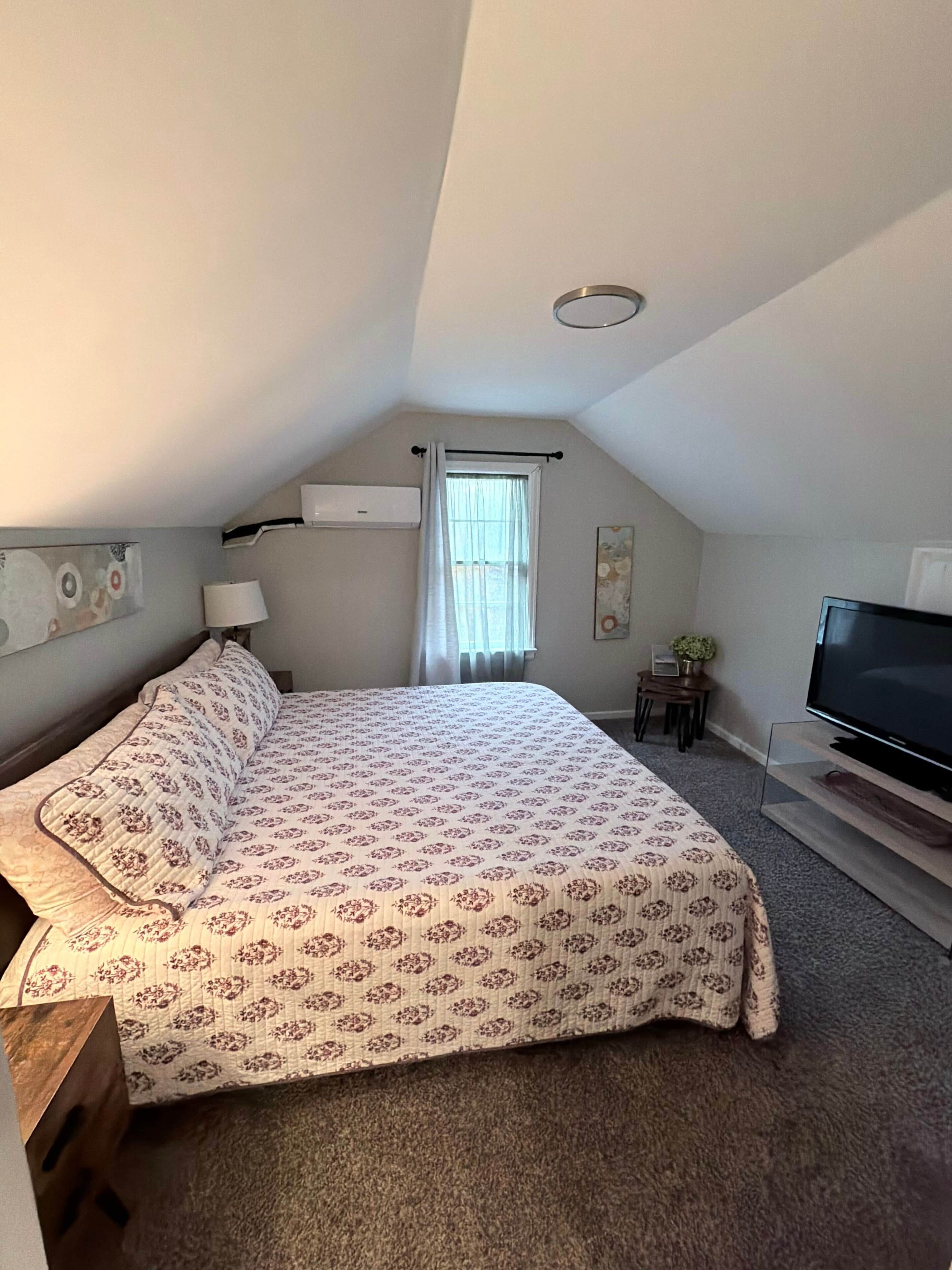 4 bedrooms, WiFi, bed sheets