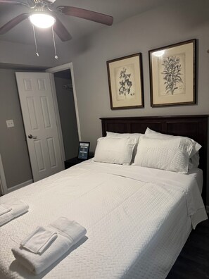 1 bedroom, travel cot, WiFi, bed sheets