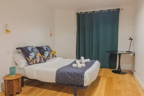 2 bedrooms, WiFi, bed sheets
