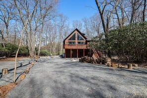 Exterior - Lux Retreat in Split Rock|Hot Tub|Fire Pit|Game Rm (Lake Harmony)