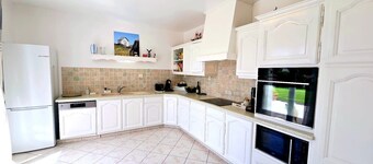 House sauna, jacuzzi 1.3km from the sea