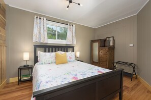 1 habitación, tabla de planchar con plancha, wifi gratis y ropa de cama 