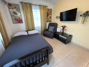 1 Schlafzimmer, Zimmersafe, Bügeleisen/Bügelbrett, kostenloses WLAN