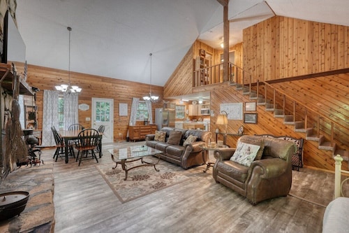 Berrey Patch-Creek Front-Firepit