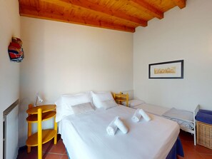4 habitaciones, tabla de planchar con plancha y wifi gratis 