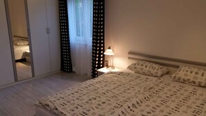 1 bedroom, WiFi - Holiday apartment with terrace and air conditioning (Sv. Filip i Jakov)