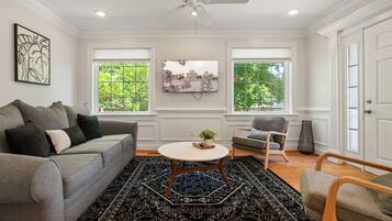 Een smart-tv, videogames en boeken