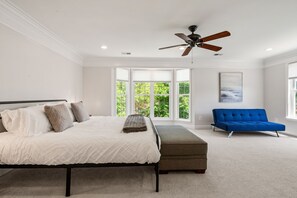 3 soverom, skrivebord, strykejern/-brett og wi-fi (inkludert)