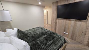3 slaapkamers, een strijkplank/strijkijzer, reisbedje, wifi