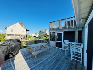 Outdoor dining - The Sandy Piper (Pets Allowed) (Rodanthe)