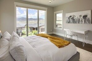 3 chambres, fer et planche à repasser, Wi-Fi gratuit, draps fournis