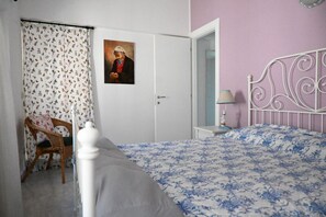 2 bedrooms, bed sheets