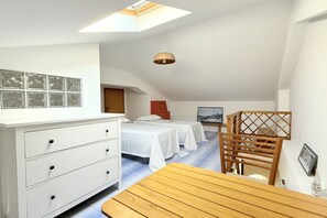 2 bedrooms, bed sheets