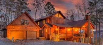 Cabin in the Blue Ridge Mountains; Hot Tub & Mountain views