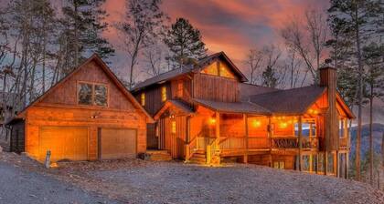 Cabin in the Blue Ridge Mountains; Hot Tub & Mountain views