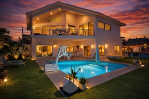 Pool - Island Life Villa | 5 Bed, Waterfront, Private Pool with Boat Dock (Bradenton Beach)