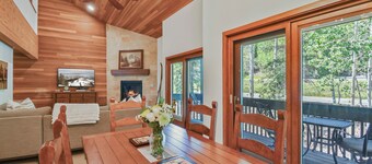 Perfect Getaway! Lakeside at Deer Valley 4bd – Pool, Hot Tub, A/C, Walk to Slopes & Main St