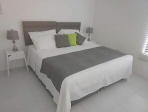 2 bedrooms, iron/ironing board, free WiFi, bed sheets - Relax and Reconnect: A peaceful holiday home nestled in lush green surroundings. (Upton, Ocho Rios)