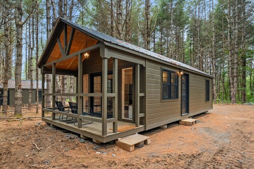 Brewery Farm Cabin: Dickinson