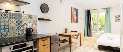 Fer et planche Ă repasser, Wi-Fi, draps fournis