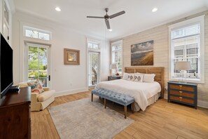 4 多间卧室、熨斗/熨衣板、免费 WiFi、床单