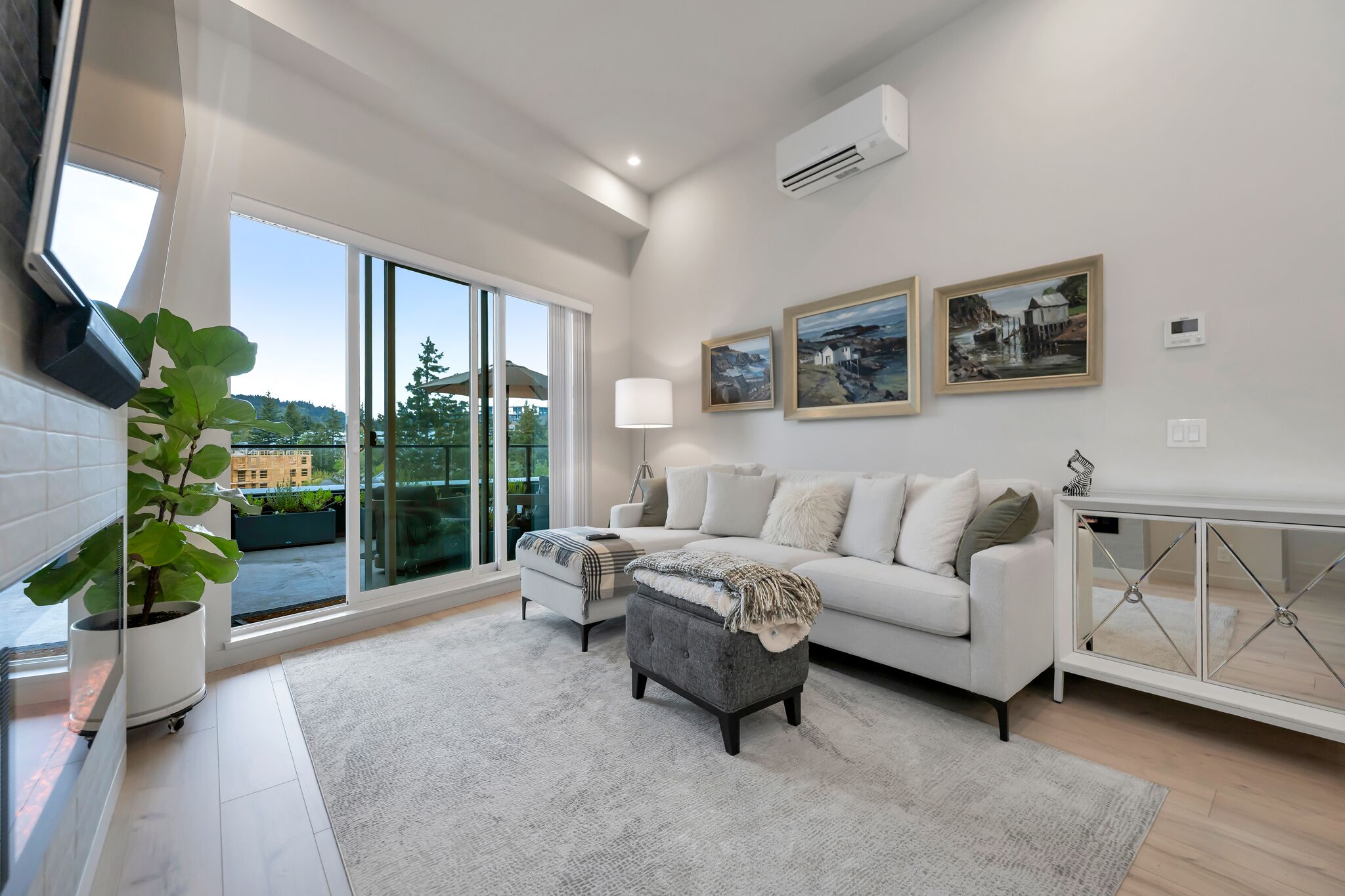 Téléviseur connecté, foyer, sélection de musique