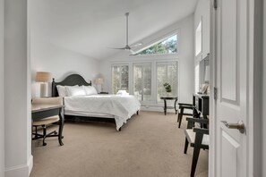 Maison, plusieurs lits, cuisine, vue piscine (335 Greenwood Drive)