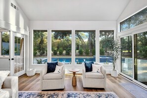 Maison, plusieurs lits, patio, vue golf (6 Wood Duck Court) | Intérieur