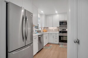 Private kitchen - 958 Cutter Court at The Sea Pines Resort (Hilton Head Island)