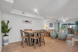 Villa, Berbilang Katil, Patio, Garden View (958 Cutter Court) | Bahagian dalam
