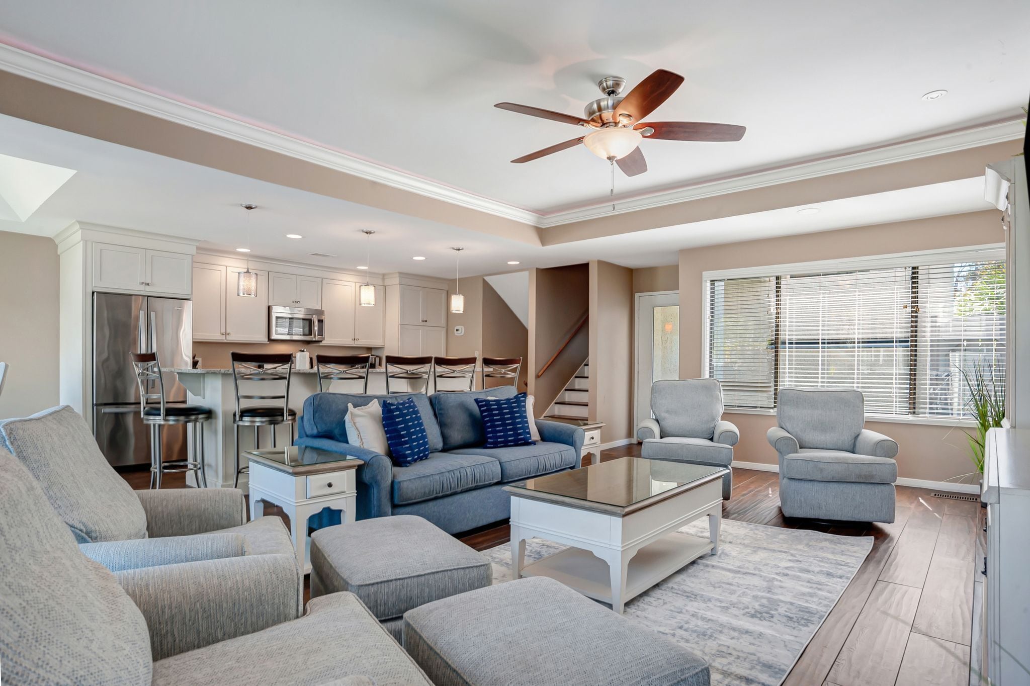 Villa, varias camas, patio, vistas al jardín (1266 Harbour Town Club) | Zona de estar | Televisión de pantalla plana de 42 pulgadas con canales digitales