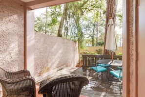 Villa, 1 King Bed, Patio, Garden View (905 Cutter Court) | Terrace/patio