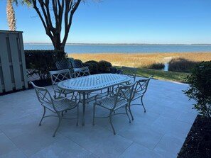 Açık havada yemek servisi