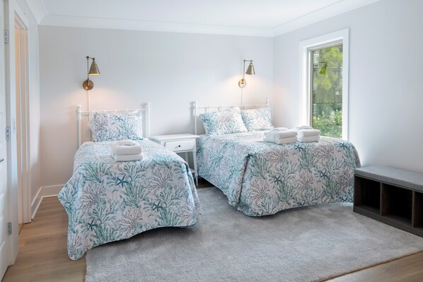 6 yatak odası, ayrı ayrı dekore edilmiş, ayrı ayrı döşenmiş 