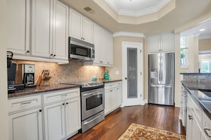 Villa, Multiple Beds, Patio, Pool View (1112 Harbour South Club Villa) | Private kitchen | Fridge, microwave, oven, stovetop