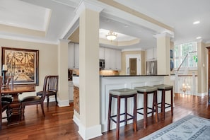 Villa, Multiple Beds, Patio, Pool View (1112 Harbour South Club Villa) | Interior