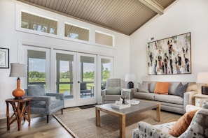 Villa, Multiple Beds, Kitchen, Golf View (6954 Fairway One) | Living area