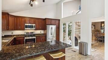 Villa, Multiple Beds, Kitchen (2634 Calibogue Club) | Private kitchen | Fridge, microwave, oven, stovetop