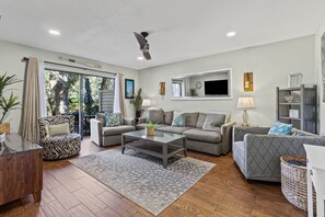 Villa, Multiple Beds, Patio, Garden View (2294 Heritage Villas) | Living area